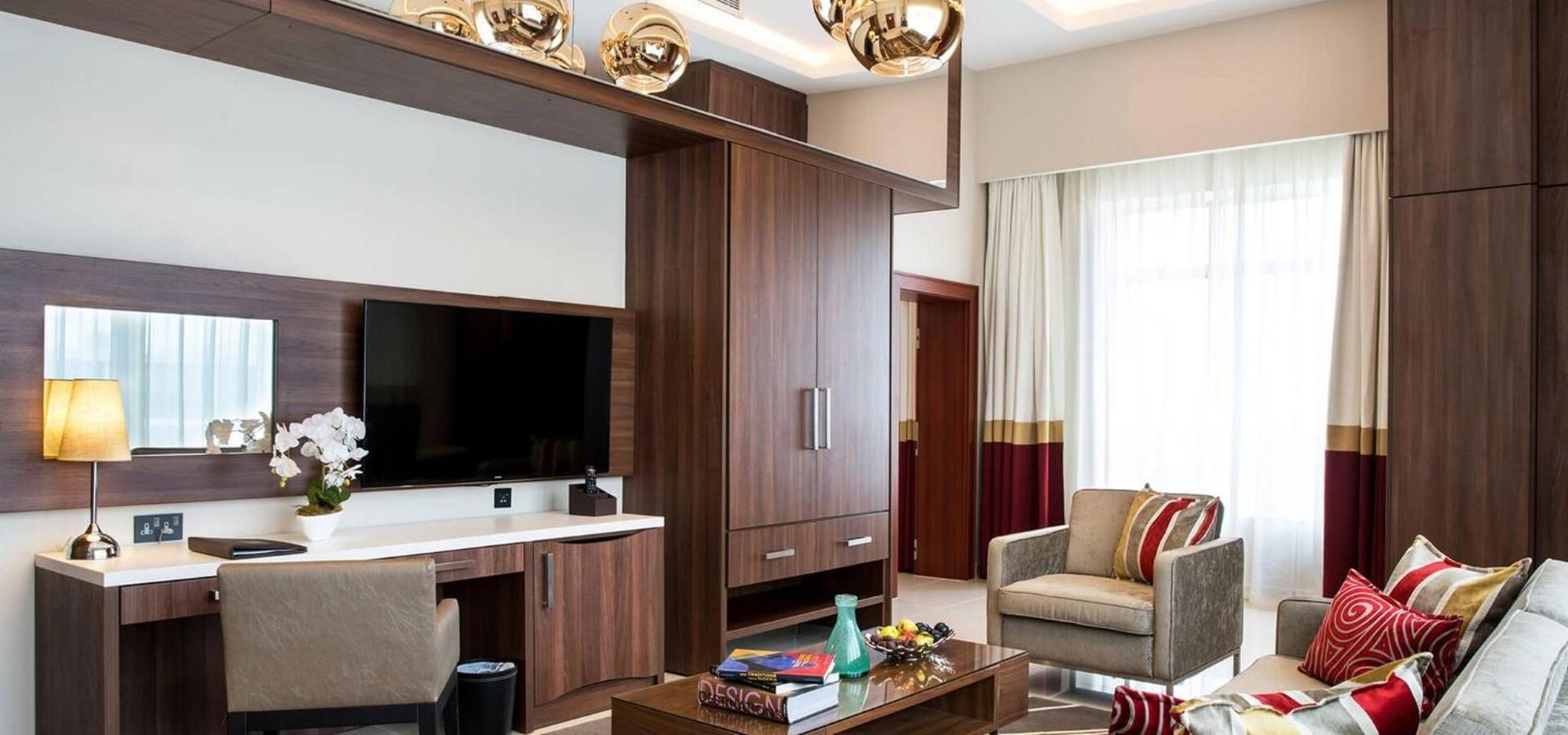 Room In Lodge - The Envoy Hotel And Suites Abuja Buitenkant foto