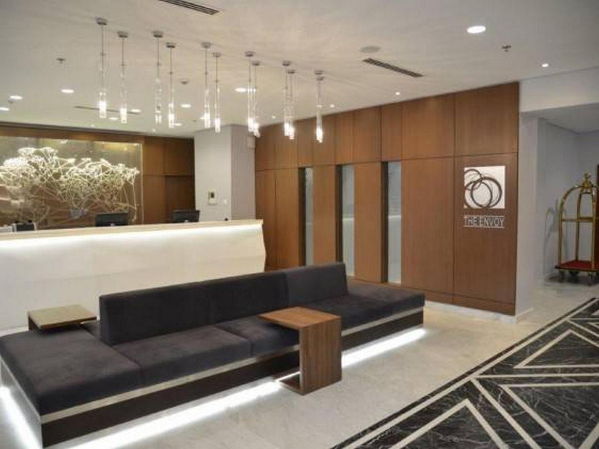 Room In Lodge - The Envoy Hotel And Suites Abuja Buitenkant foto